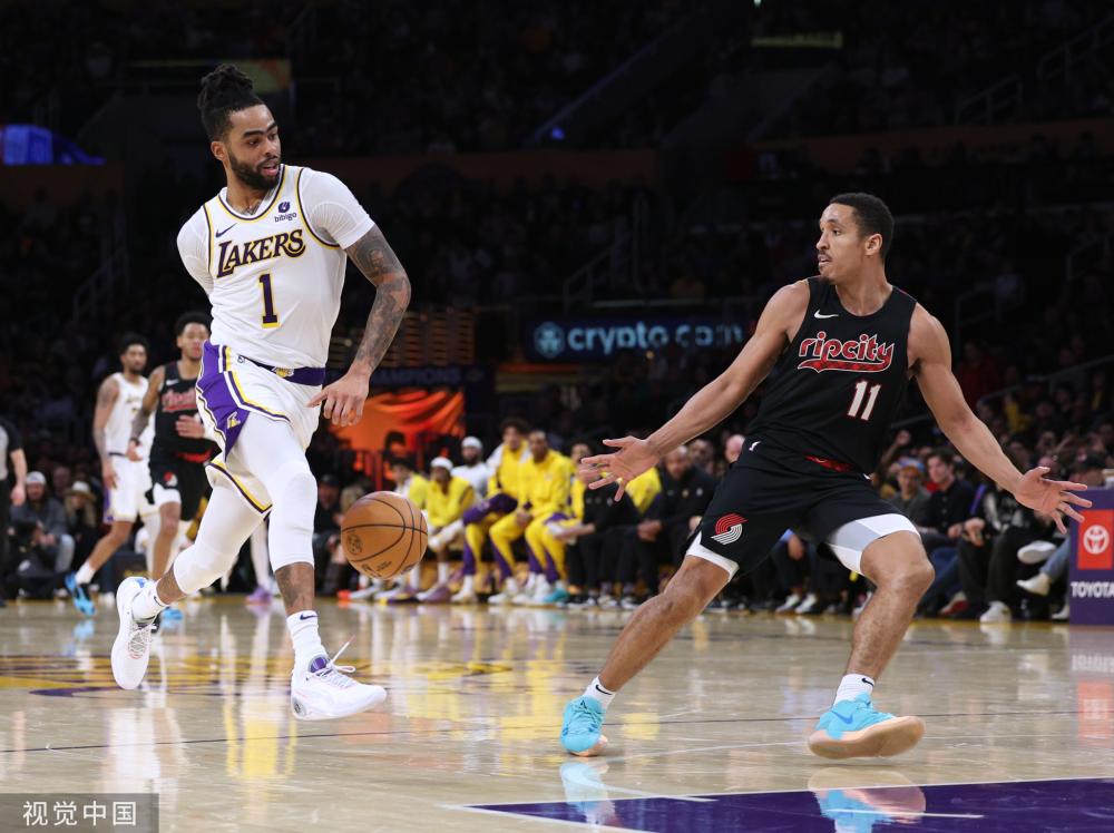 显得无所适 显得无所适